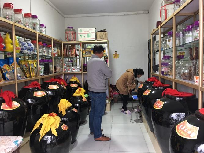 甘亭街道开展散装白酒经营户专项检查工作
